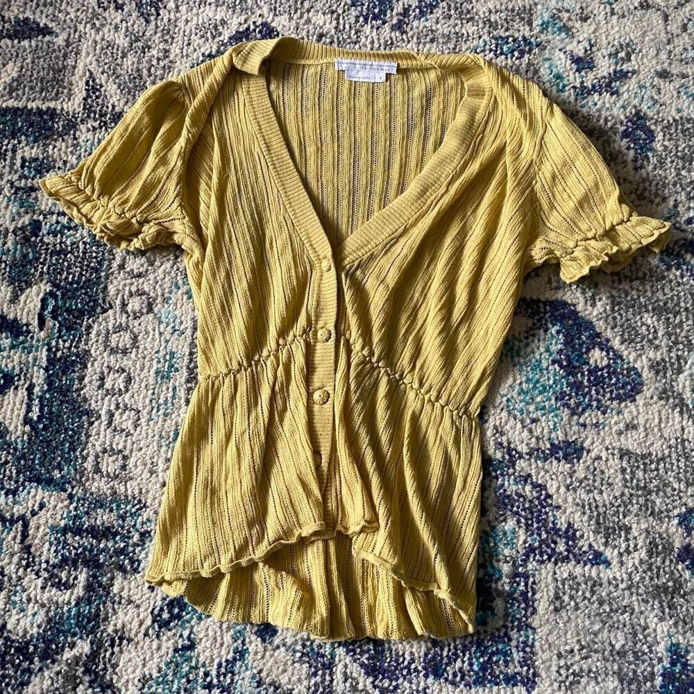 Y2K to the max size small Yellow and Gold Blouse - Picture 5 of 6